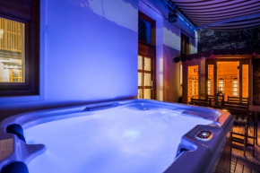 Wellness Wonderland: Garden, Sauna, Jacuzzi in CBD
